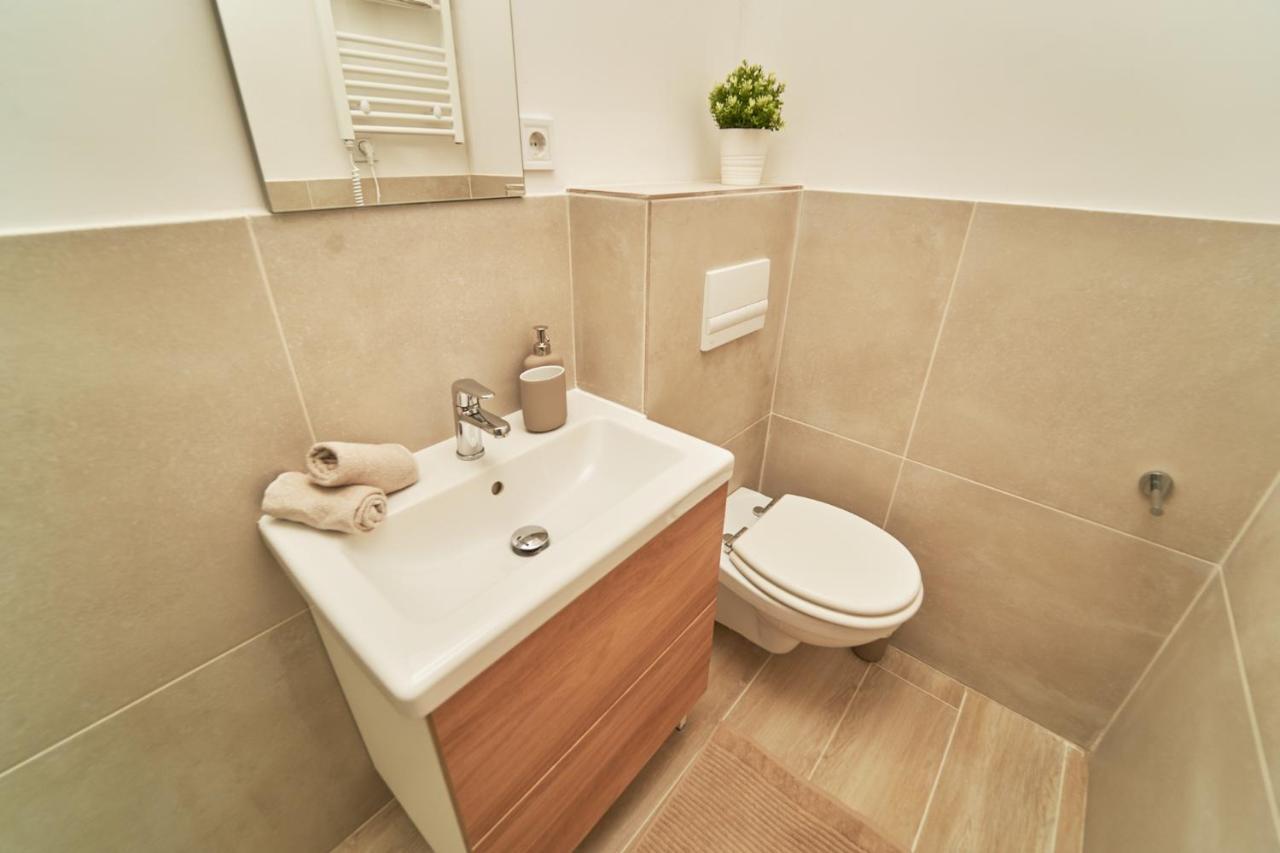 Ak7 Boutique Suites Budapest Exteriör bild